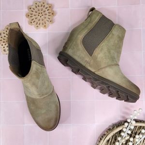 SOREL Joan of Arctic Wedge III Chelsea Booties